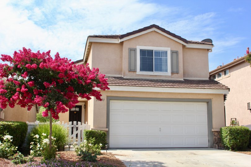 Country Glen Condos, Lofts & Townhomes For Sale Country Glen Real