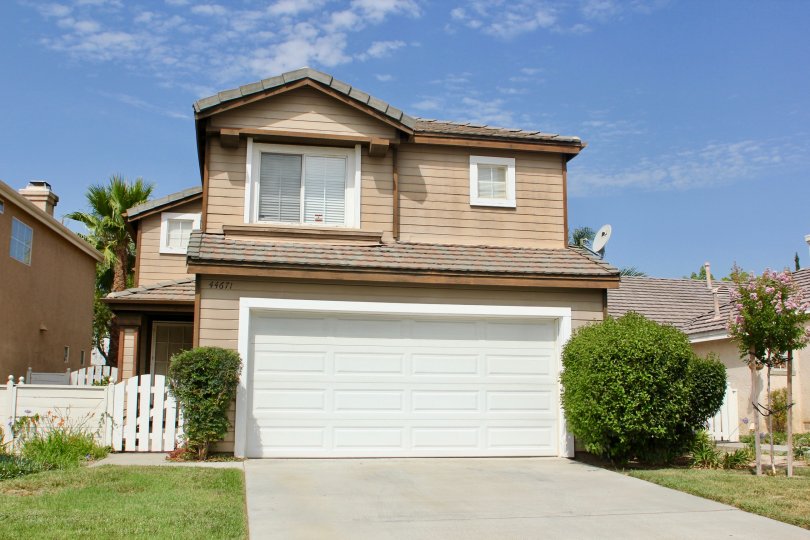 Country Glen Condos, Lofts & Townhomes For Sale Country Glen Real