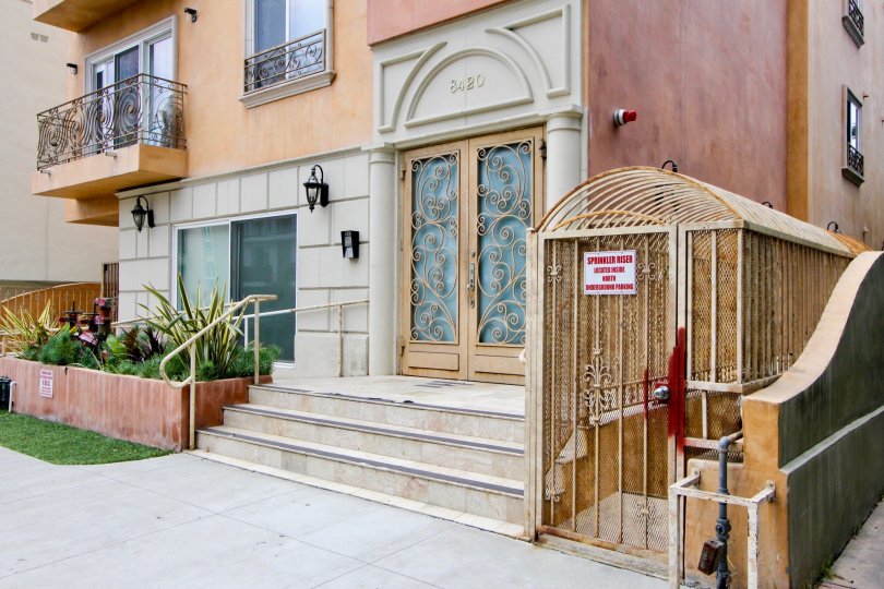 8420 Blackburn Condos, Lofts & Townhomes For Sale 8420 Blackburn Real