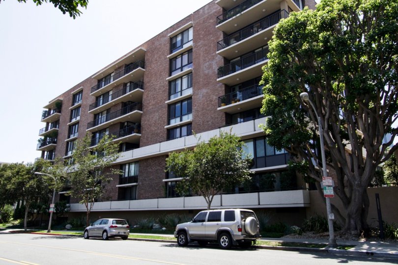 211 Spalding Condos, Lofts & Townhomes For Sale 211 Spalding Real