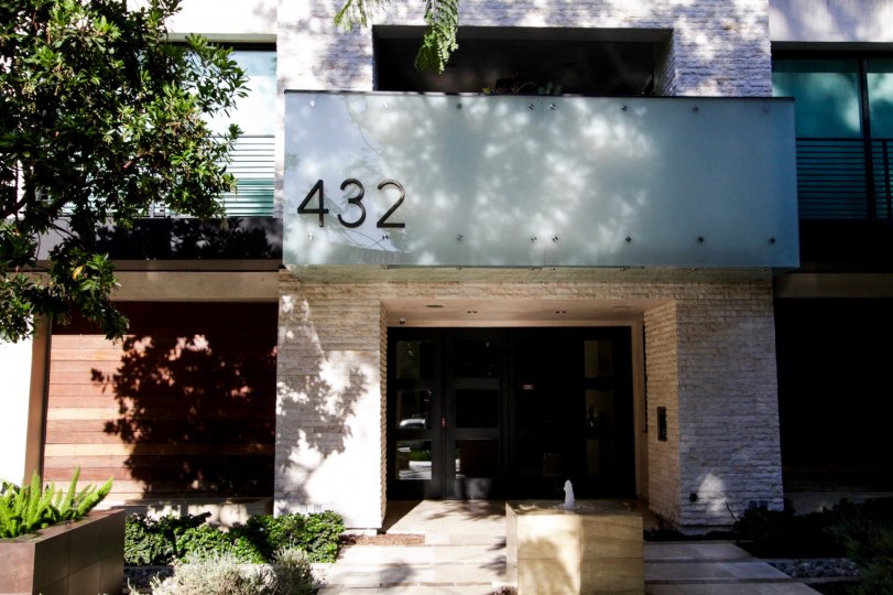 432 N Oakhurst Condos, Lofts & Townhomes For Sale 432 N Oakhurst Real