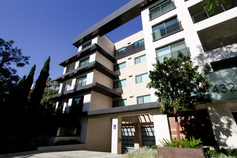 432 N Oakhurst Condos, Lofts & Townhomes For Sale 432 N Oakhurst Real