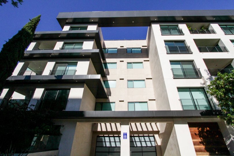 432 N Oakhurst Condos, Lofts & Townhomes For Sale 432 N Oakhurst Real