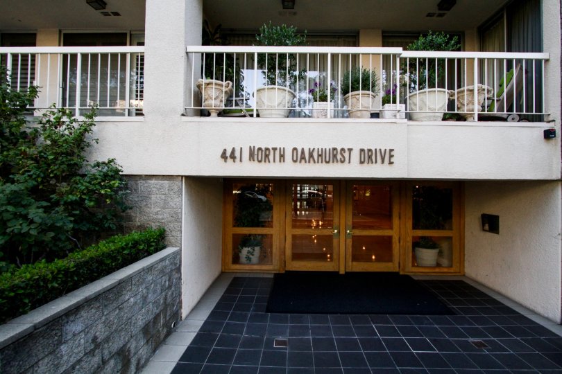 441 N Oakhurst Condos, Lofts & Townhomes For Sale 441 N Oakhurst Real