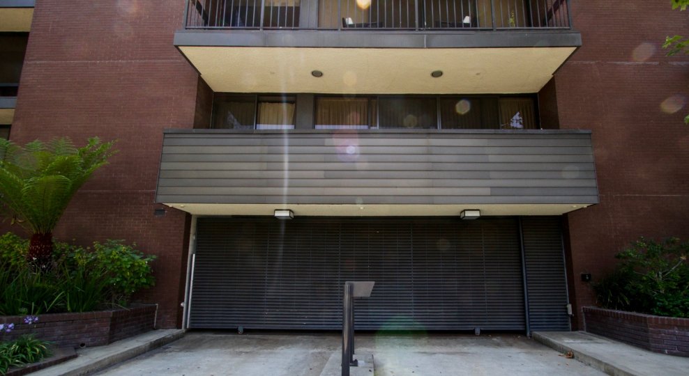 Beverly Hills Pinnacle Condos, Lofts & Townhomes For Sale Beverly Hills Pinnacle Real Estate