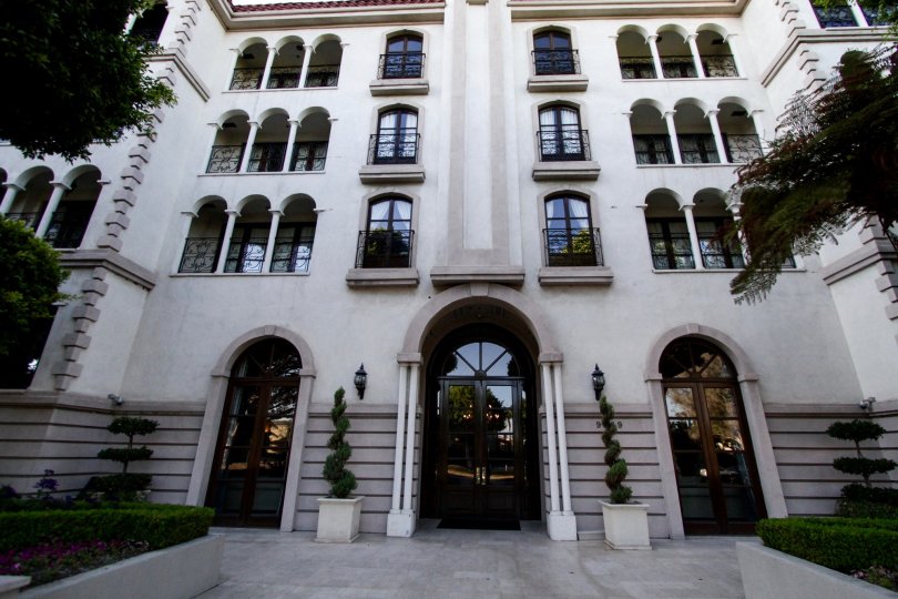 Le Faubourg St Germain Condos, Lofts & Townhomes For Sale Le Faubourg