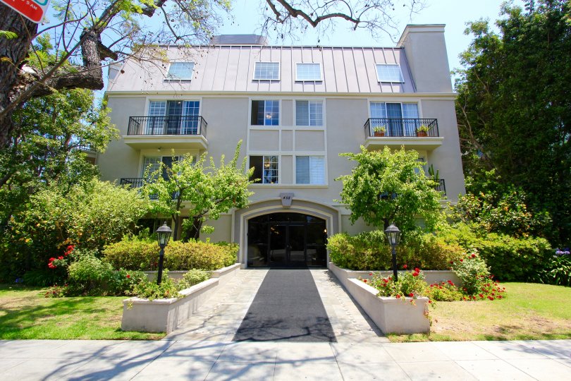 Oakhurst Regency Condos, Lofts & Townhomes For Sale Oakhurst Regency