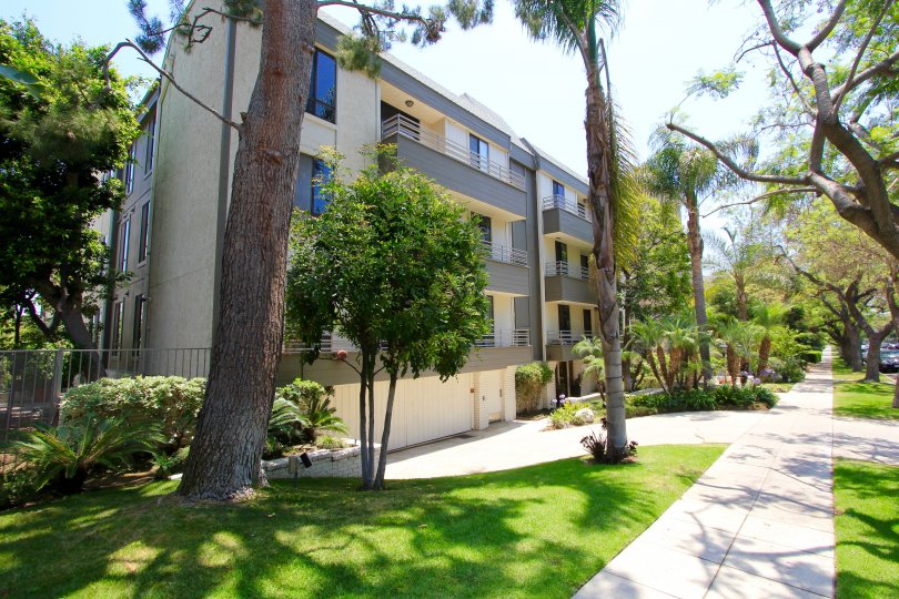 Oakhurst Square Condos, Lofts & Townhomes For Sale Oakhurst Square