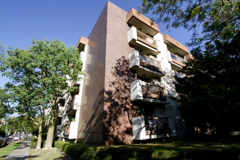 Royal Palms Gardens Condos, Lofts & Townhomes For Sale Royal Palms