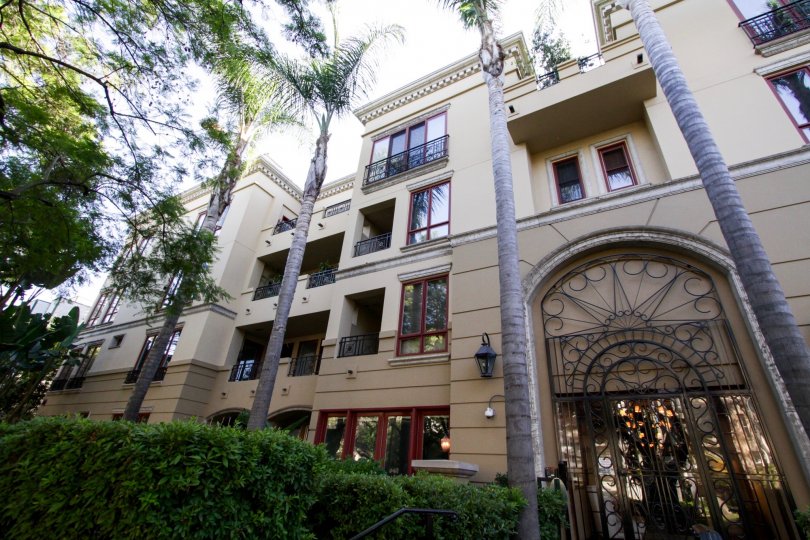 The Oakhurst Condos, Lofts & Townhomes For Sale The Oakhurst Real