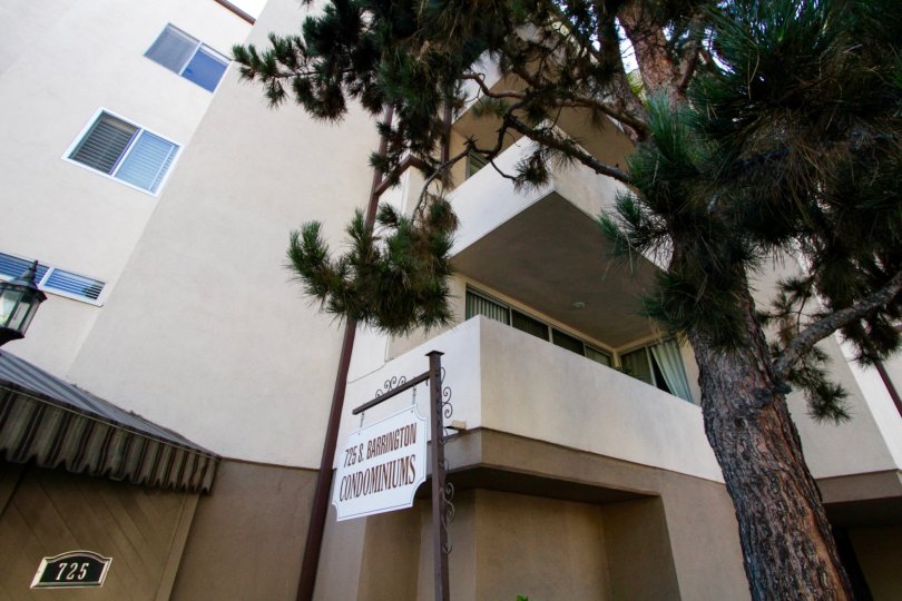 725 S Barrington Condos, Lofts & Townhomes For Sale 725 S Barrington