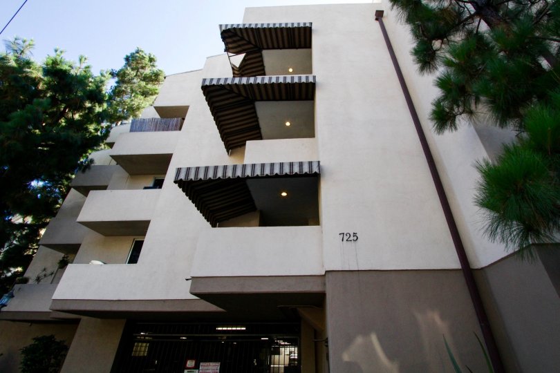 725 S Barrington Condos, Lofts & Townhomes For Sale 725 S Barrington