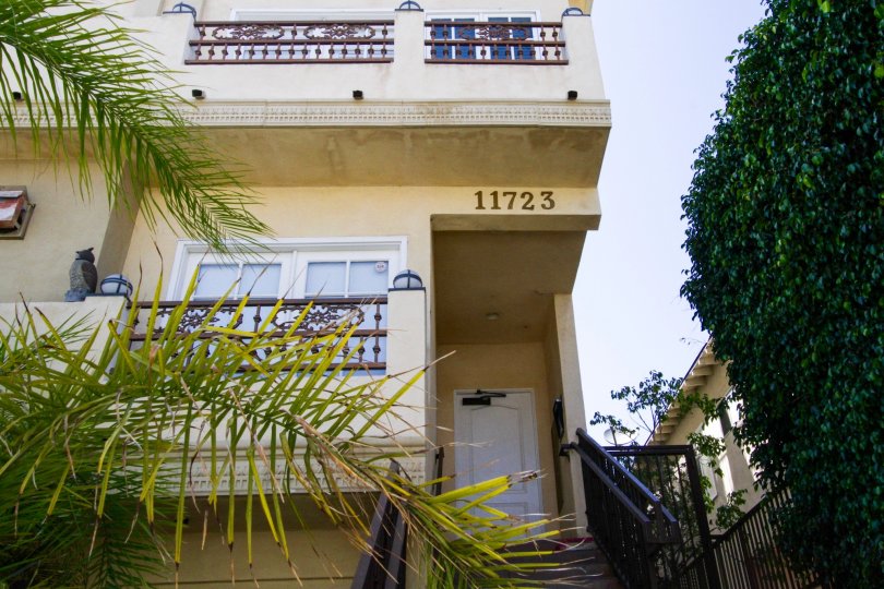 Brentwood Mayfield Condos, Lofts & Townhomes For Sale Brentwood