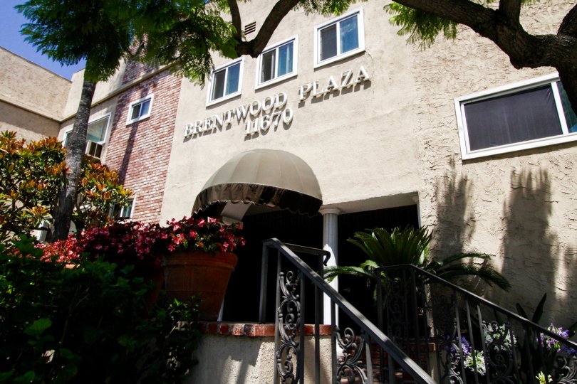 Brentwood Plaza Condos, Lofts & Townhomes For Sale Brentwood Plaza