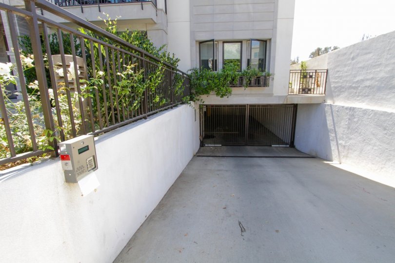 The Cosmopolitan Brentwood Condos, Lofts & Townhomes For Sale The