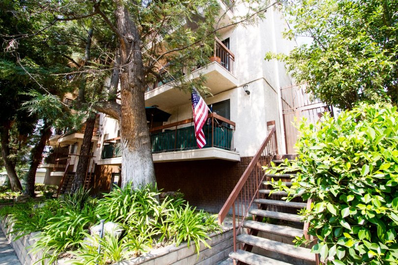 619 E Elmwood Ave Condos, Lofts & Townhomes For Sale 619 E Elmwood