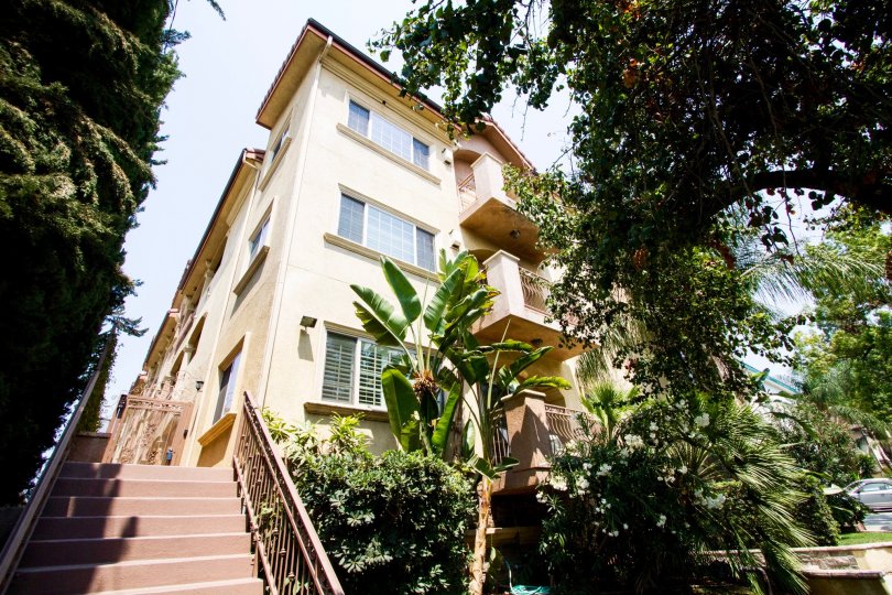 Burbank View Condos, Lofts & Townhomes For Sale Burbank View Real