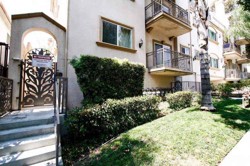 Burbank Village Condominiums Condos, Lofts & Townhomes For Sale