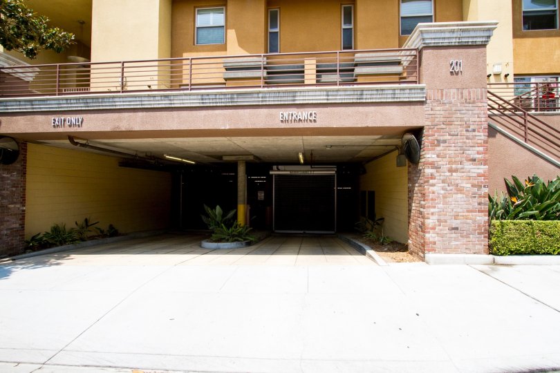 Burbank Village Walk Condos, Lofts & Townhomes For Sale Burbank