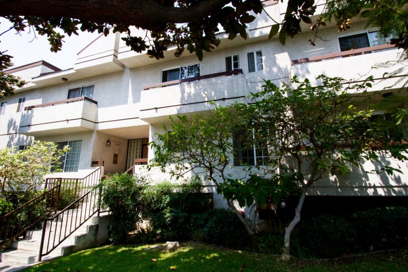 Valencia Palms Condos, Lofts & Townhomes For Sale Valencia Palms Real