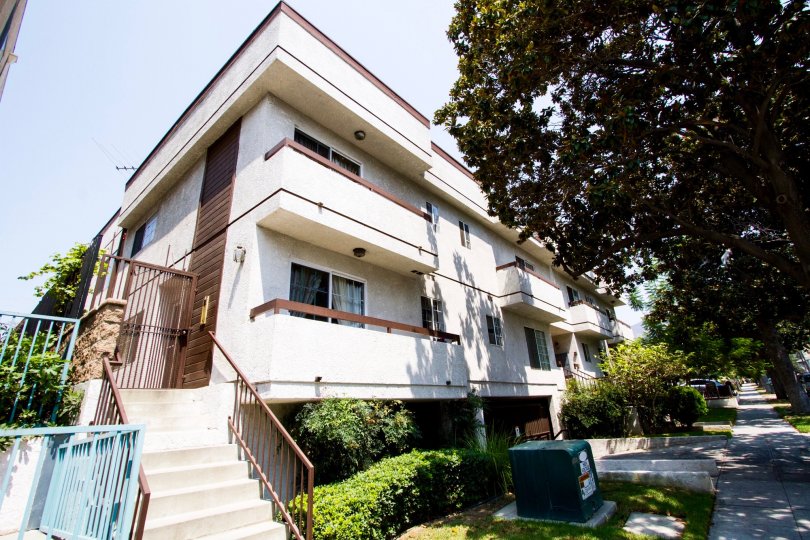 Valencia Palms Condos, Lofts & Townhomes For Sale Valencia Palms Real