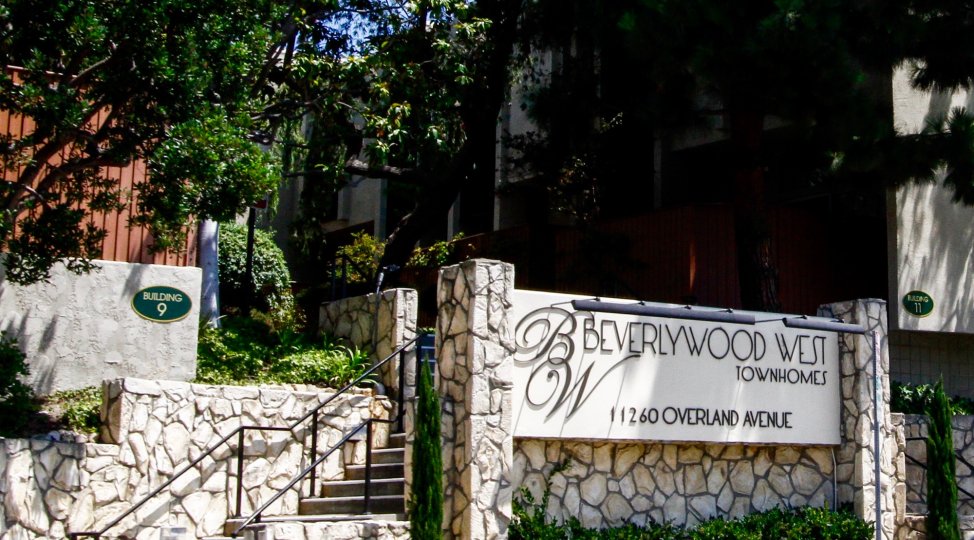 Beverlywood West Condos, Lofts & Townhomes For Sale Beverlywood West