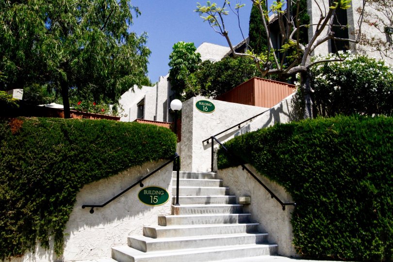 Beverlywood West Condos, Lofts & Townhomes For Sale Beverlywood West