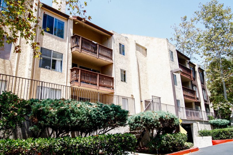 Lakeside Village Condos, Lofts & Townhomes For Sale Lakeside Village