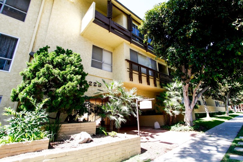 The Camelot Condos, Lofts & Townhomes For Sale The Camelot Real