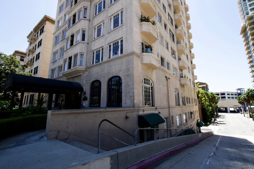 The Sovereign Condos, Lofts & Townhomes For Sale The Sovereign Real