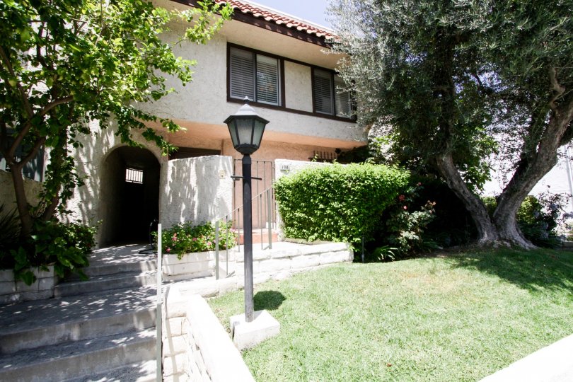 Encino Plaza South Condos, Lofts & Townhomes For Sale Encino Plaza