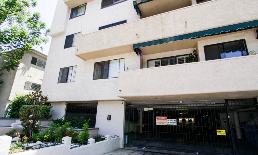 Encino Racquet Club Condos, Lofts & Townhomes For Sale Encino Racquet