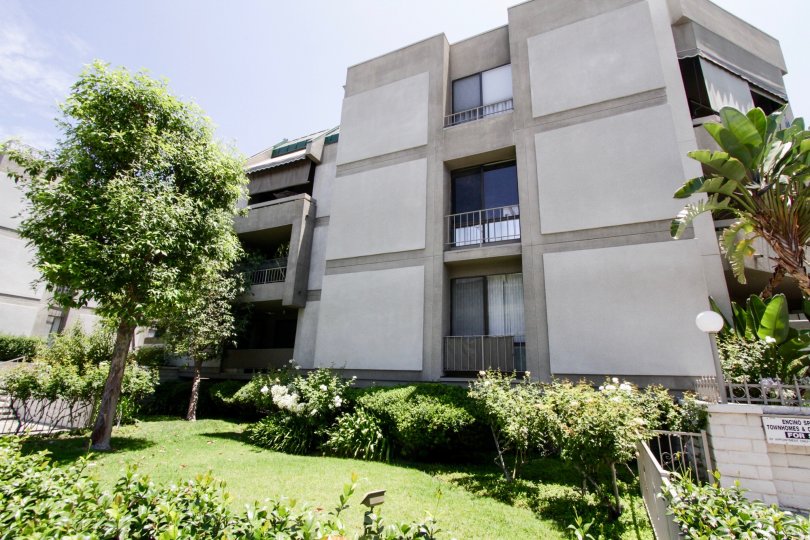 Encino Spa East Condos, Lofts & Townhomes For Sale Encino Spa East Real Estate Encino Spa