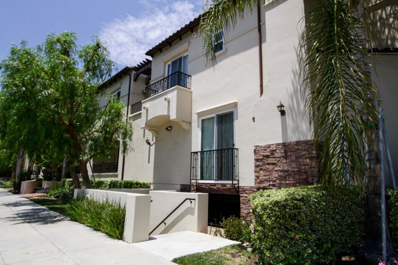Encino Vista Condos, Lofts & Townhomes For Sale Encino Vista Real
