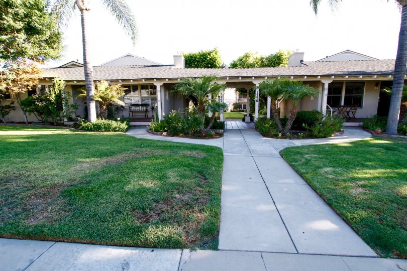 1220 E Glenoaks Blvd Condos, Lofts & Townhomes For Sale 1220 E