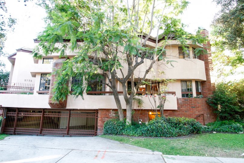 2732 Piedmont Ave Condos, Lofts & Townhomes For Sale 2732 Piedmont