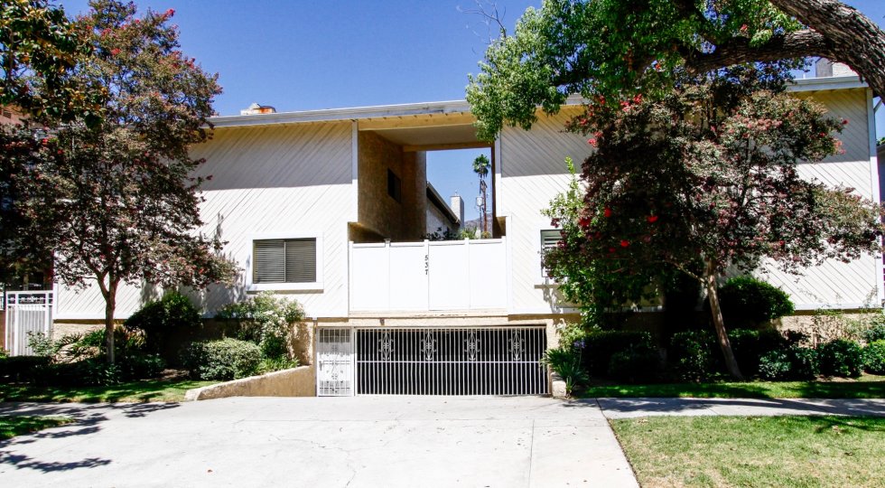 537 W Stocker St Condos, Lofts & Townhomes For Sale 537 W Stocker St