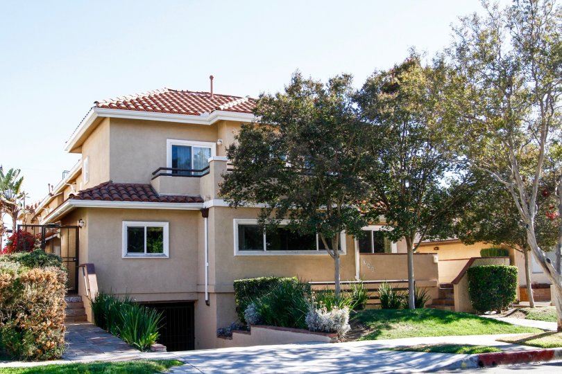 Doran Plaza Condos, Lofts & Townhomes For Sale Doran Plaza Real