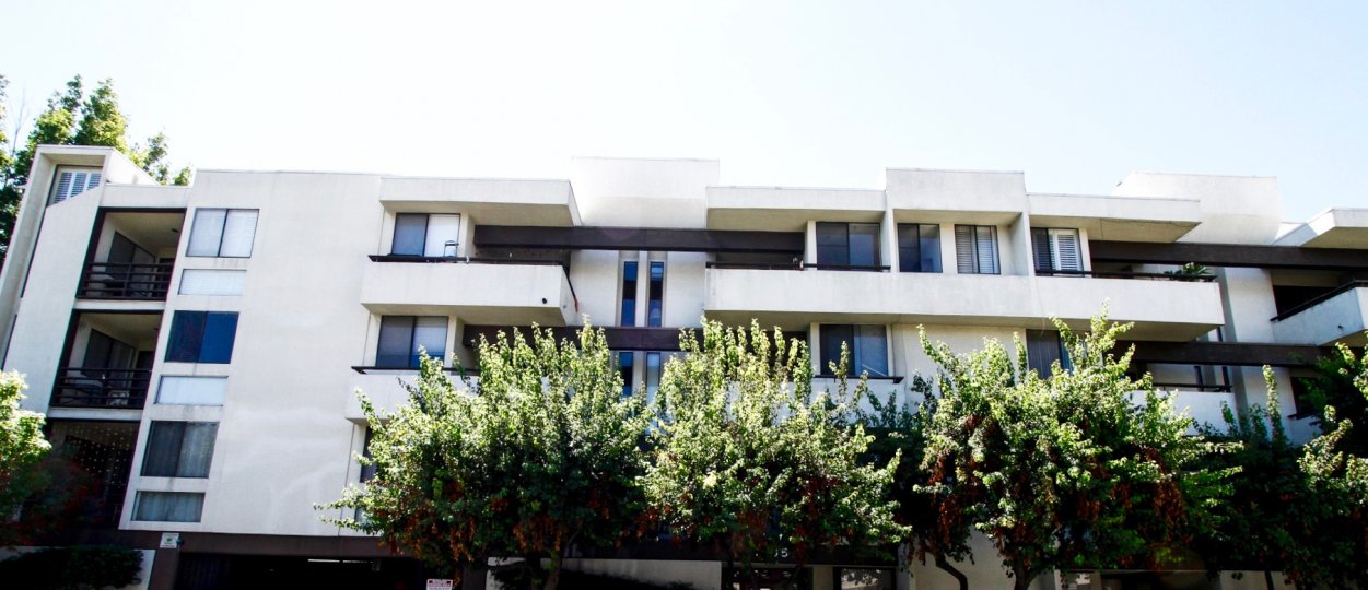 Glendale Executive Townhomes Condos, Lofts & Townhomes For Sale