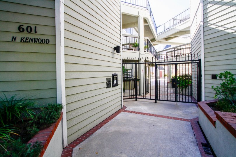 Kenwood Village Condos, Lofts & Townhomes For Sale Kenwood Village