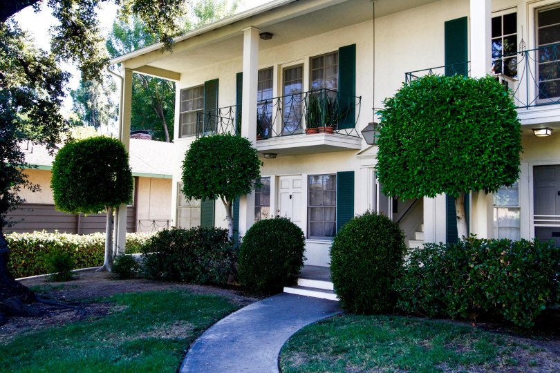 Oakmont Manor Condos, Lofts & Townhomes For Sale Oakmont Manor Real