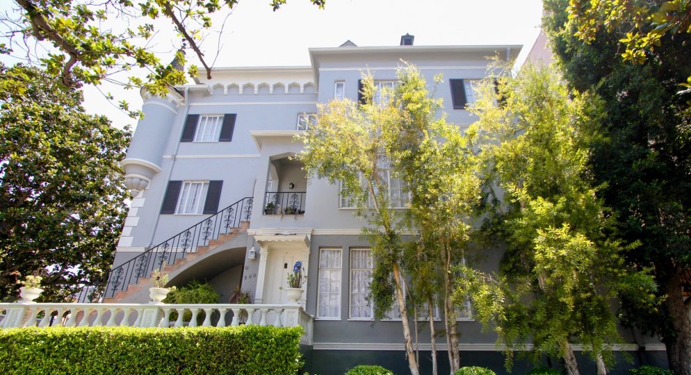 French Chateau Condos, Lofts & Townhomes For Sale French Chateau Real