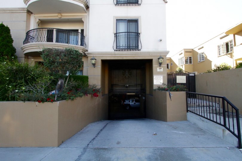 Wilshire Park Villa Condos, Lofts & Townhomes For Sale Wilshire Park