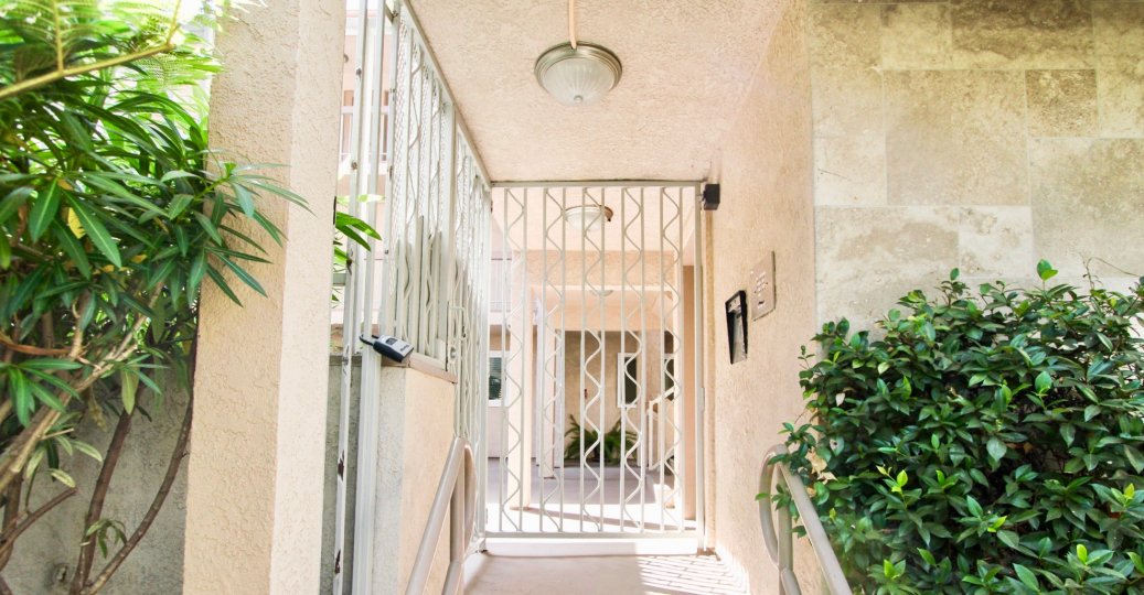 Belmont Villas Condos, Lofts & Townhomes For Sale Belmont Villas Real