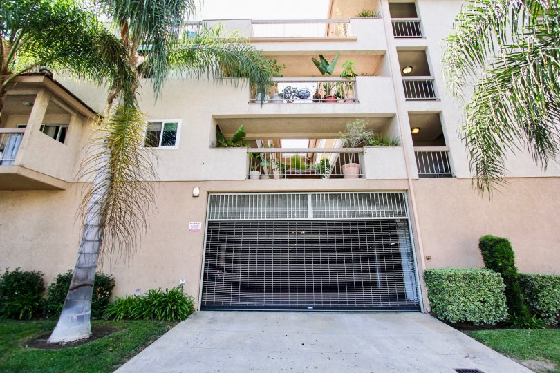 Belmont Villas Condos, Lofts & Townhomes For Sale Belmont Villas Real