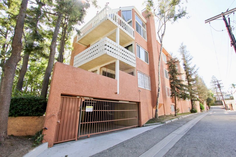 Griffith Park Garden Estates Condos, Lofts & Townhomes For Sale