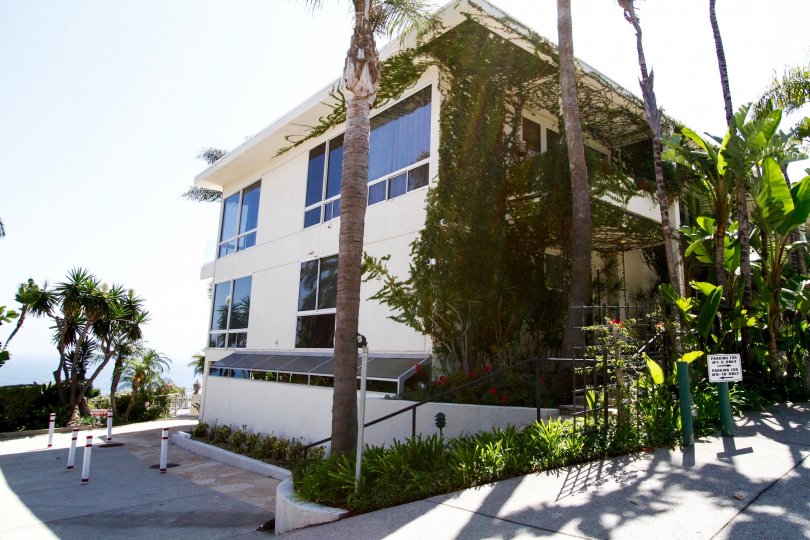 Holiday House Condos, Lofts & Townhomes For Sale Holiday House Real