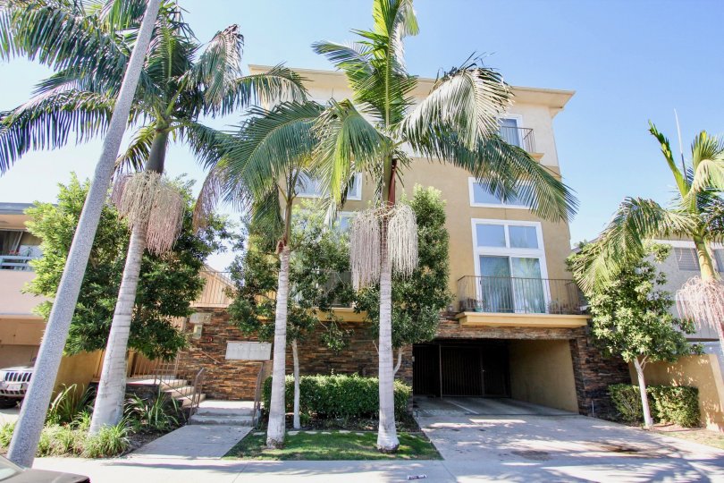 McLaughlin Townhomes Condos, Lofts & Townhomes For Sale McLaughlin Townhomes Real Estate