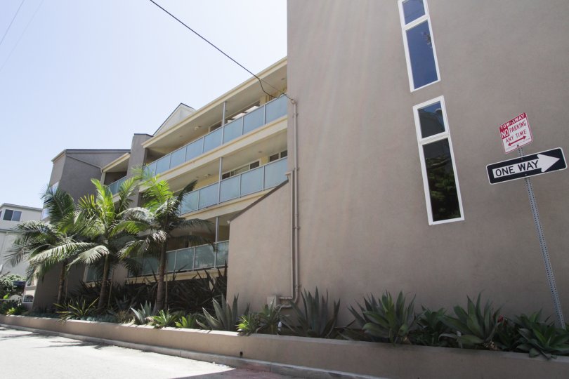 4 Lighthouse Condos, Lofts & Townhomes For Sale 4 Lighthouse Real