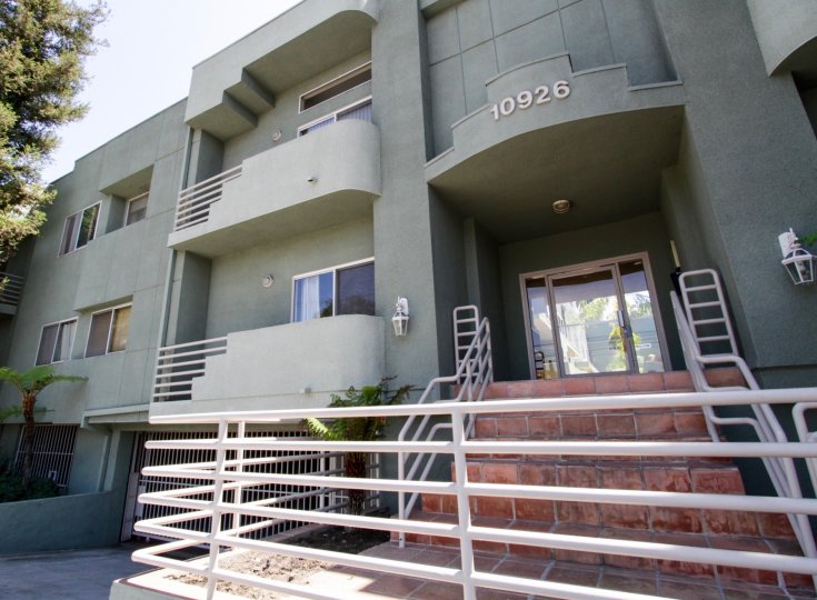 10926 Moorpark St Condos, Lofts & Townhomes For Sale 10926 Moorpark St Real Estate 10926